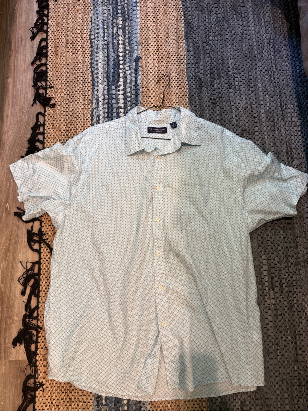 Roundtree & Yorke Light Blue Short-Sleeve Button-Down Shirt